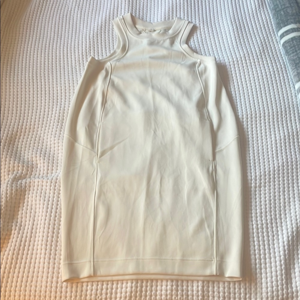 Lululemon Athletica cream dress size 2